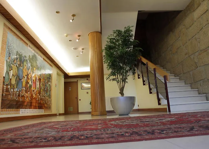 Dona Sofia فندق 3*