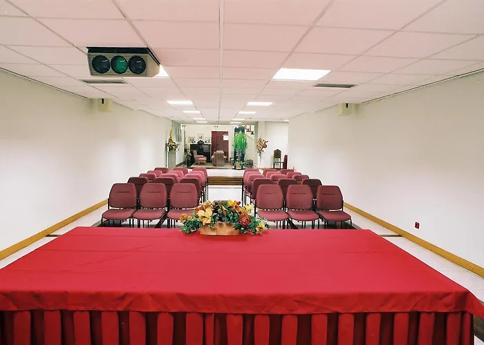 Dona Sofia فندق 3*