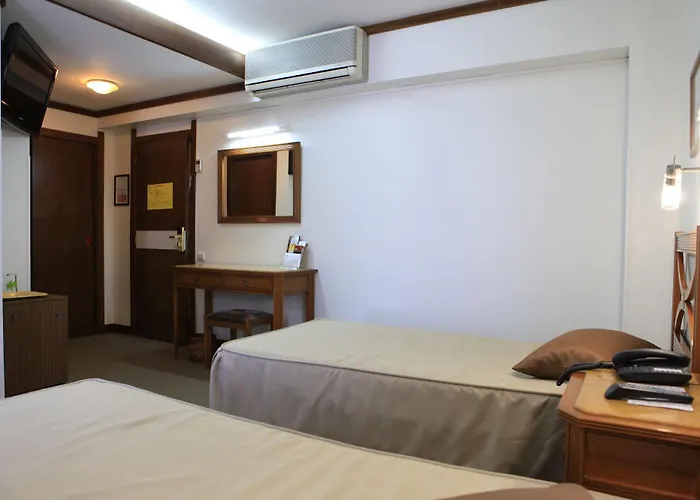 فندق Dona Sofia 3*